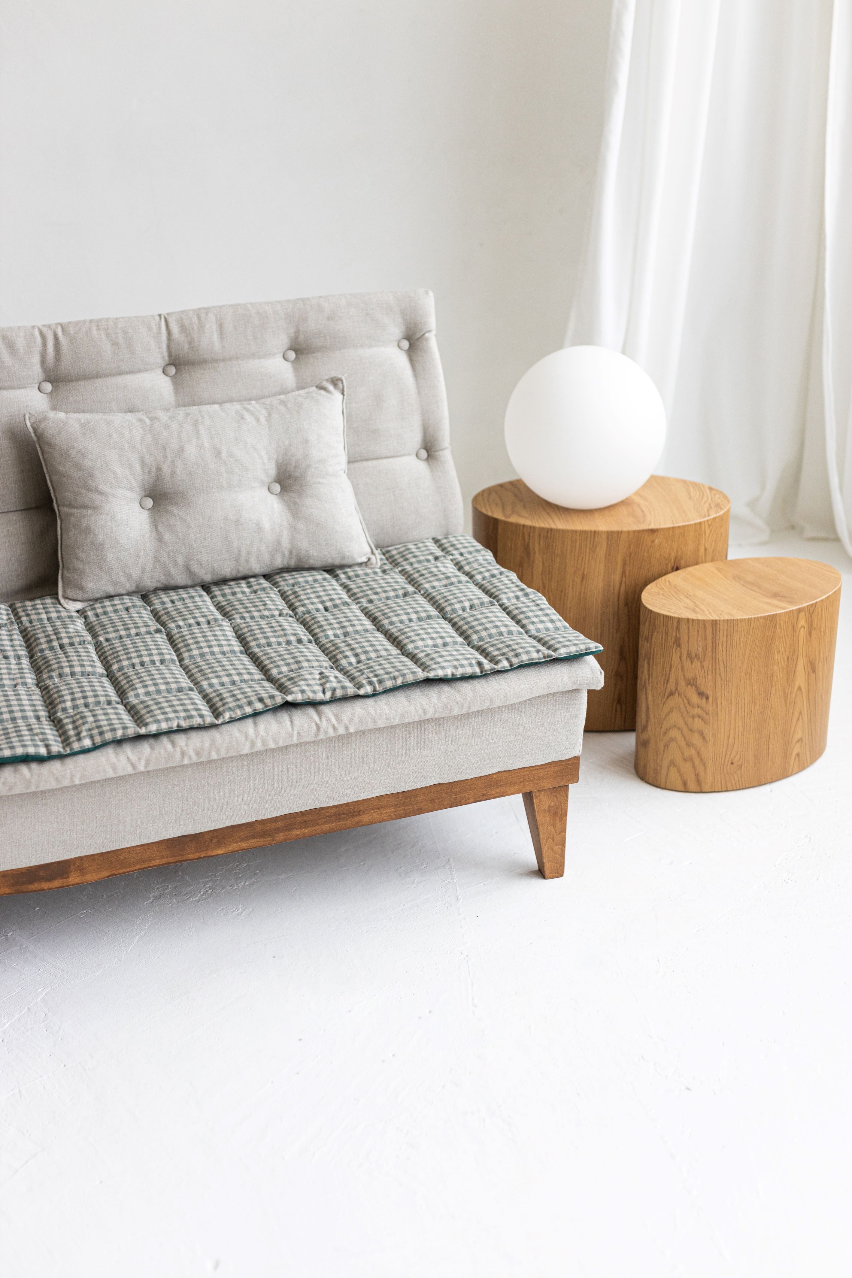 Two-sided Emerald Linen Couch Mat