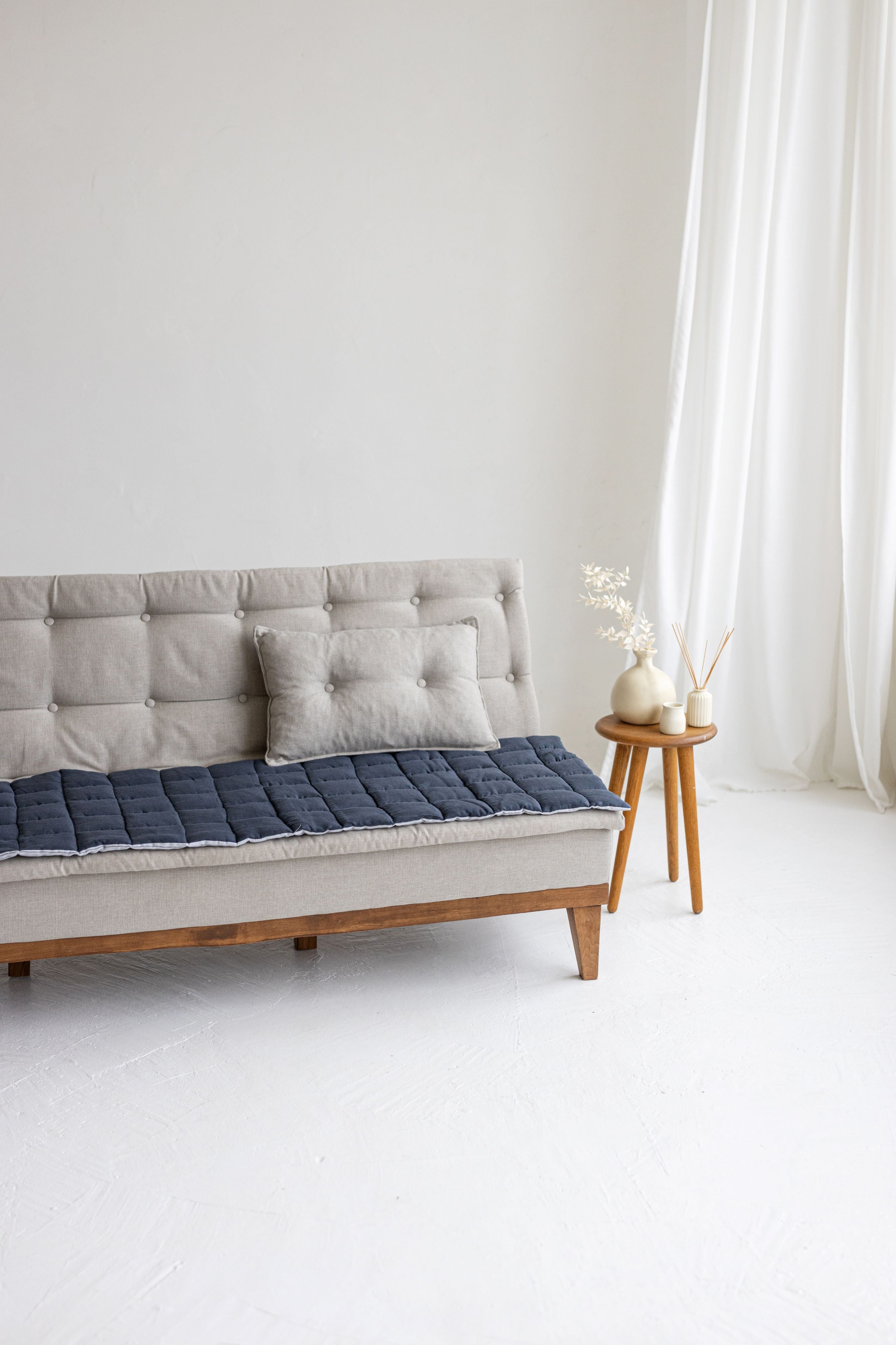 Two-sided Gray Linen Couch Mat