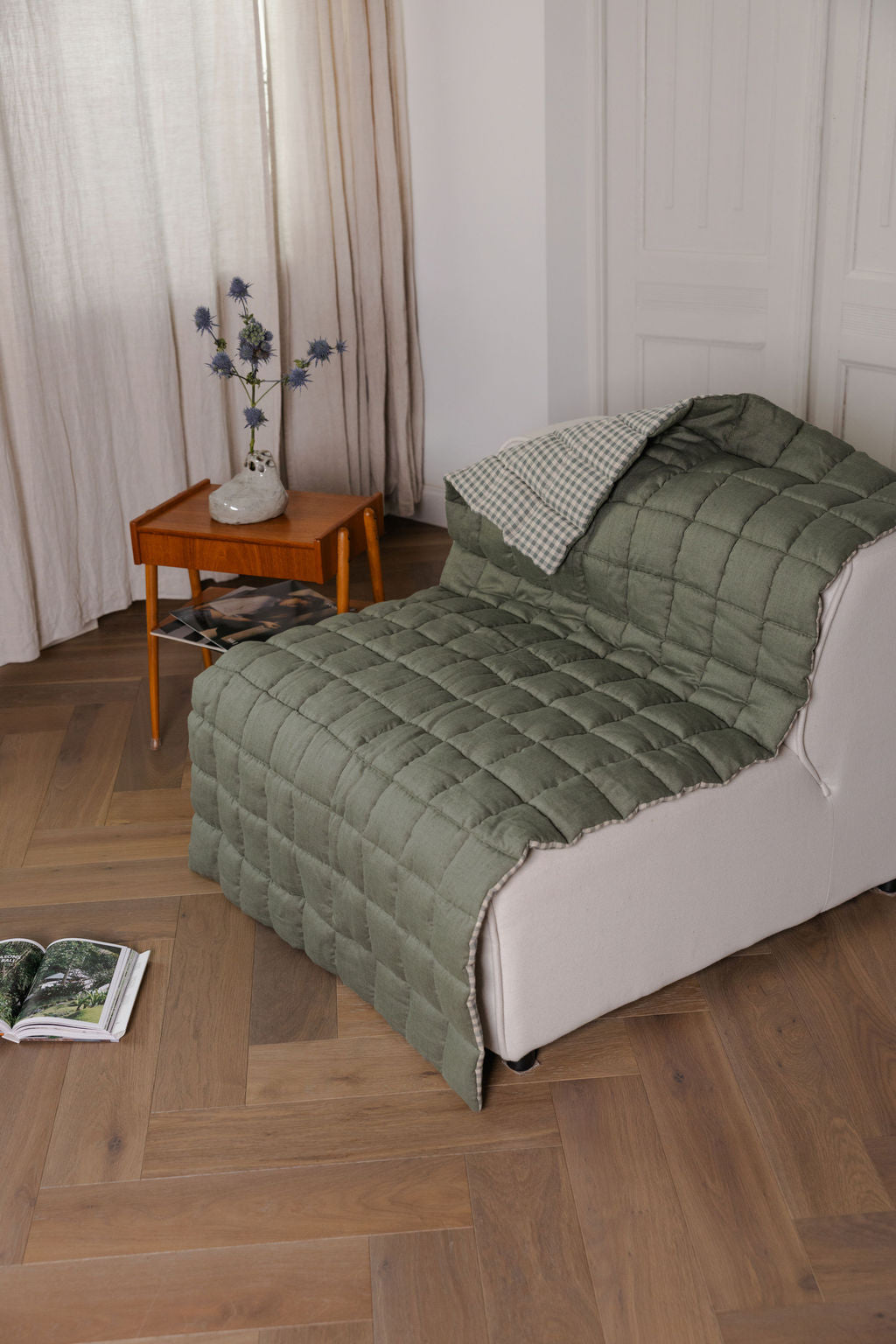 quilted linen lounge cover