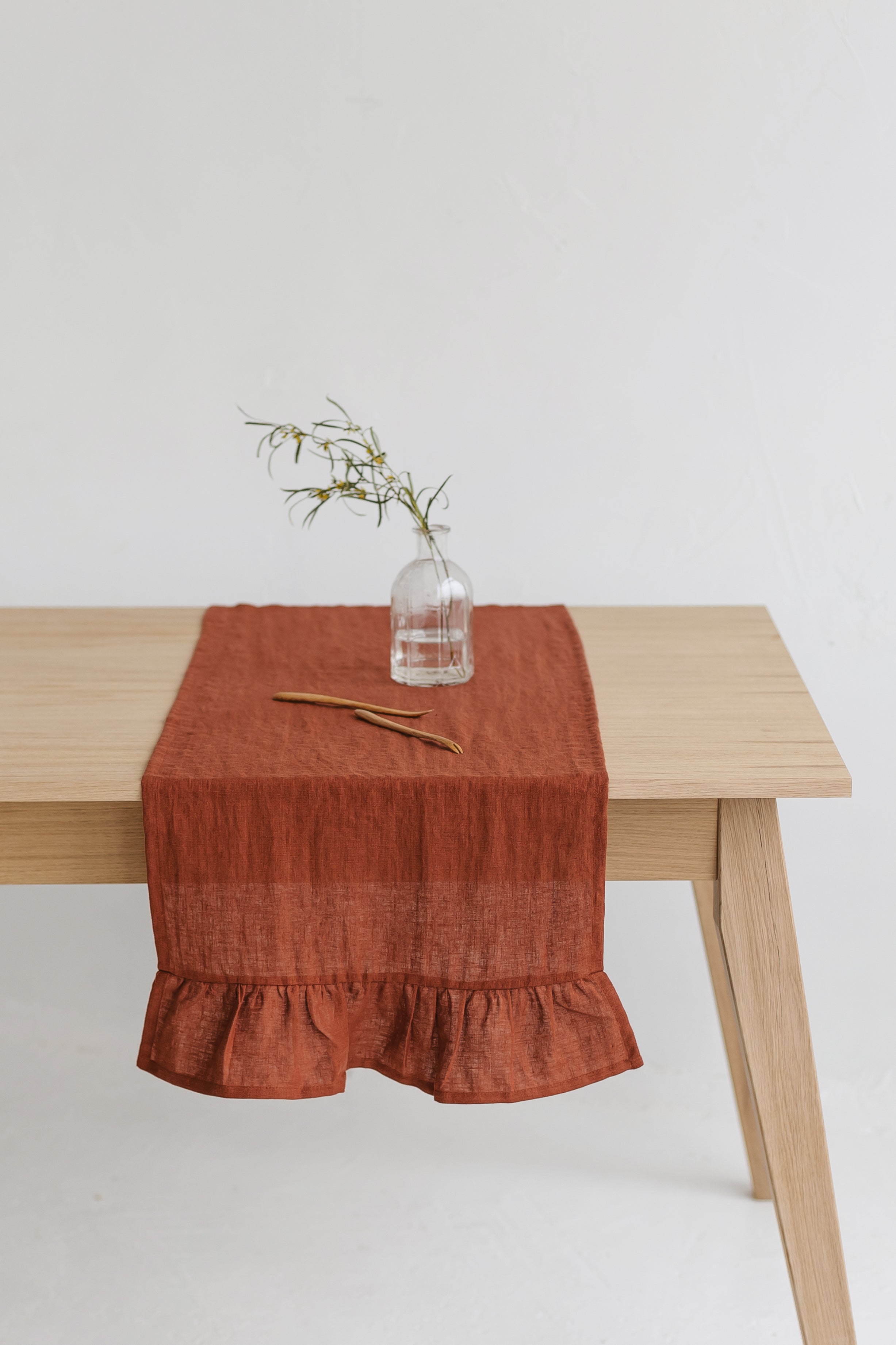 table runner linen