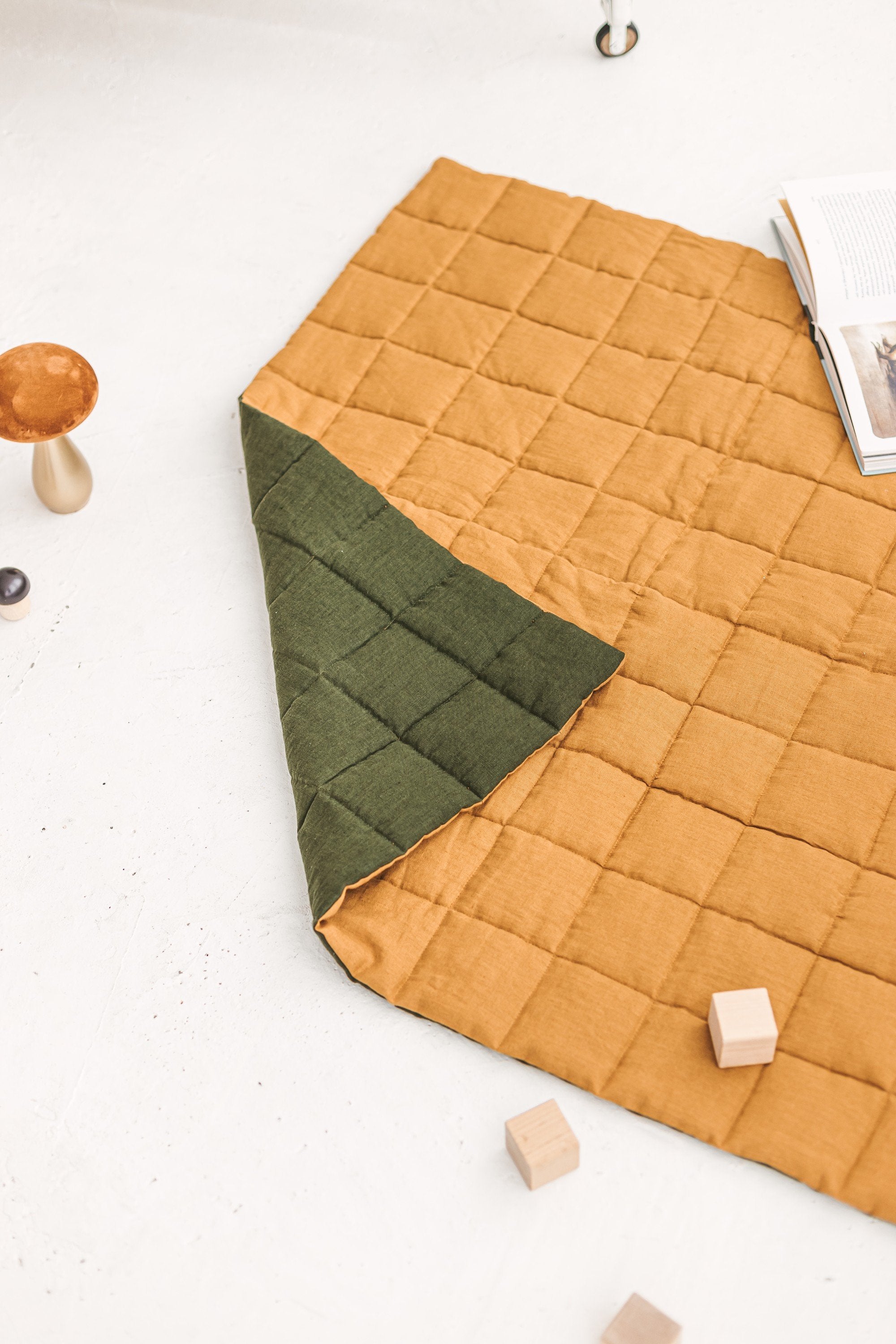 Dark Green Amber Linen Baby Padded Play Mat