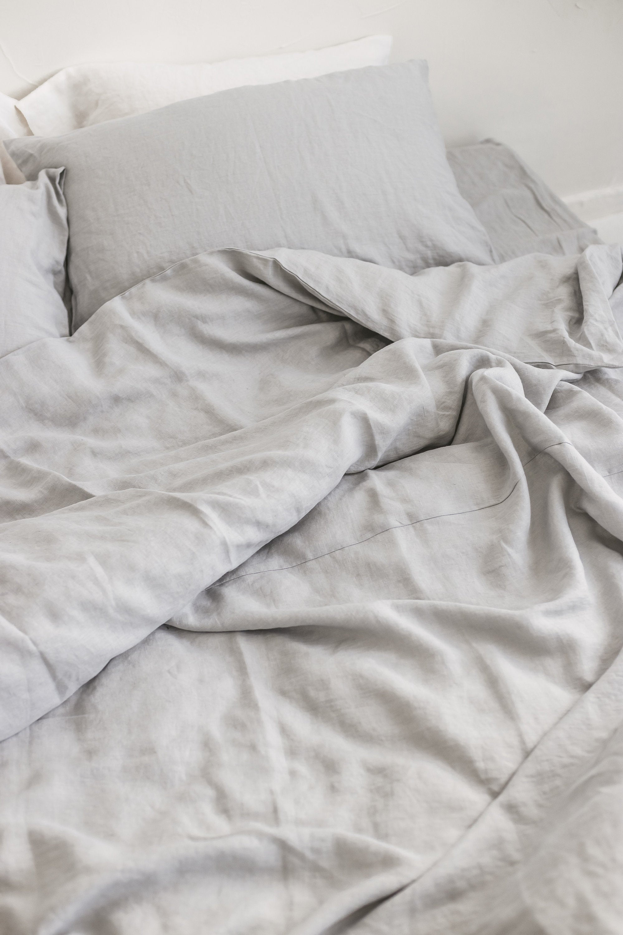 Set Of Cloud Gray Linen Duvet Cover And 2 Pillow Cases