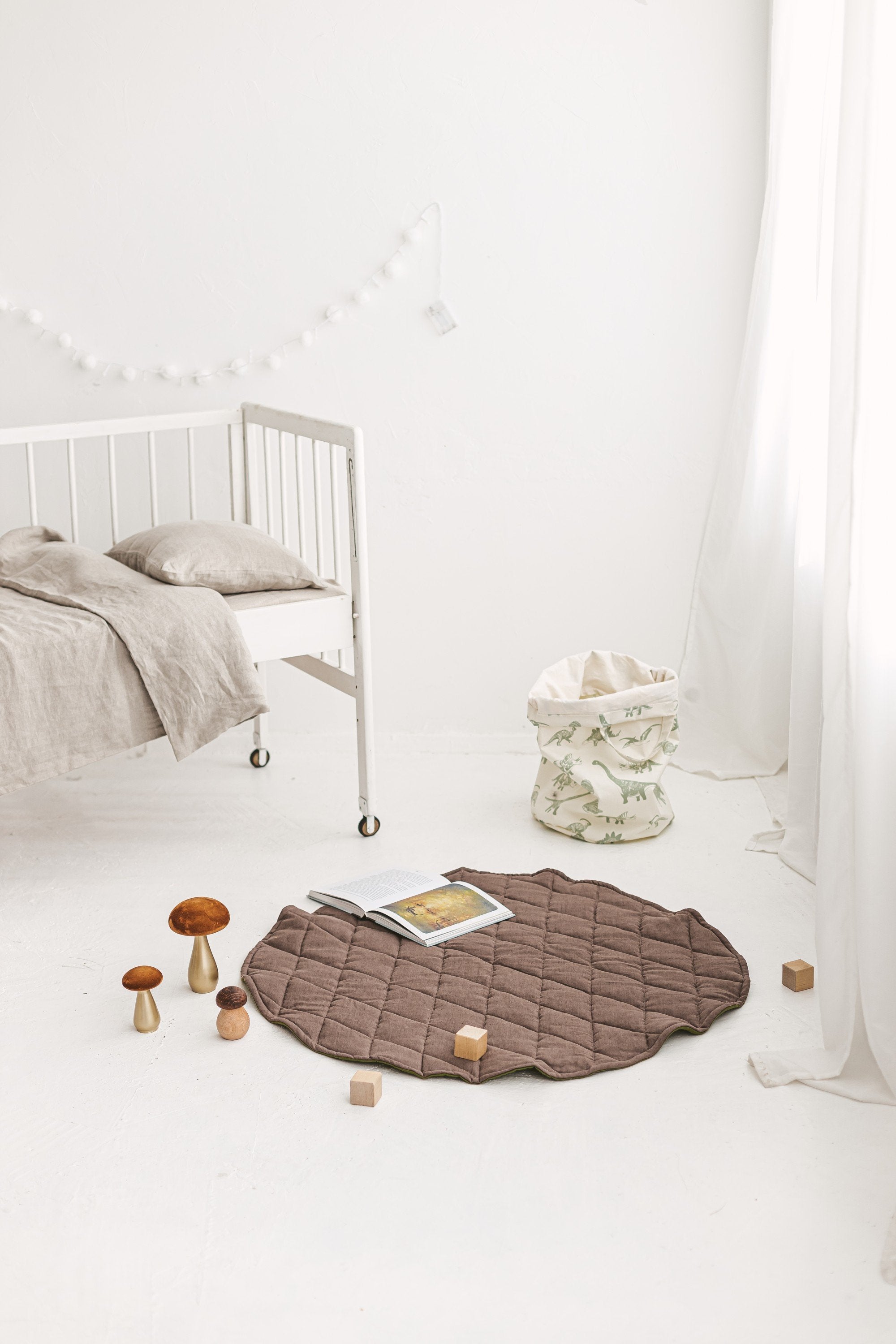 Moss Green Walnut Brown Round Linen Quilted Rug