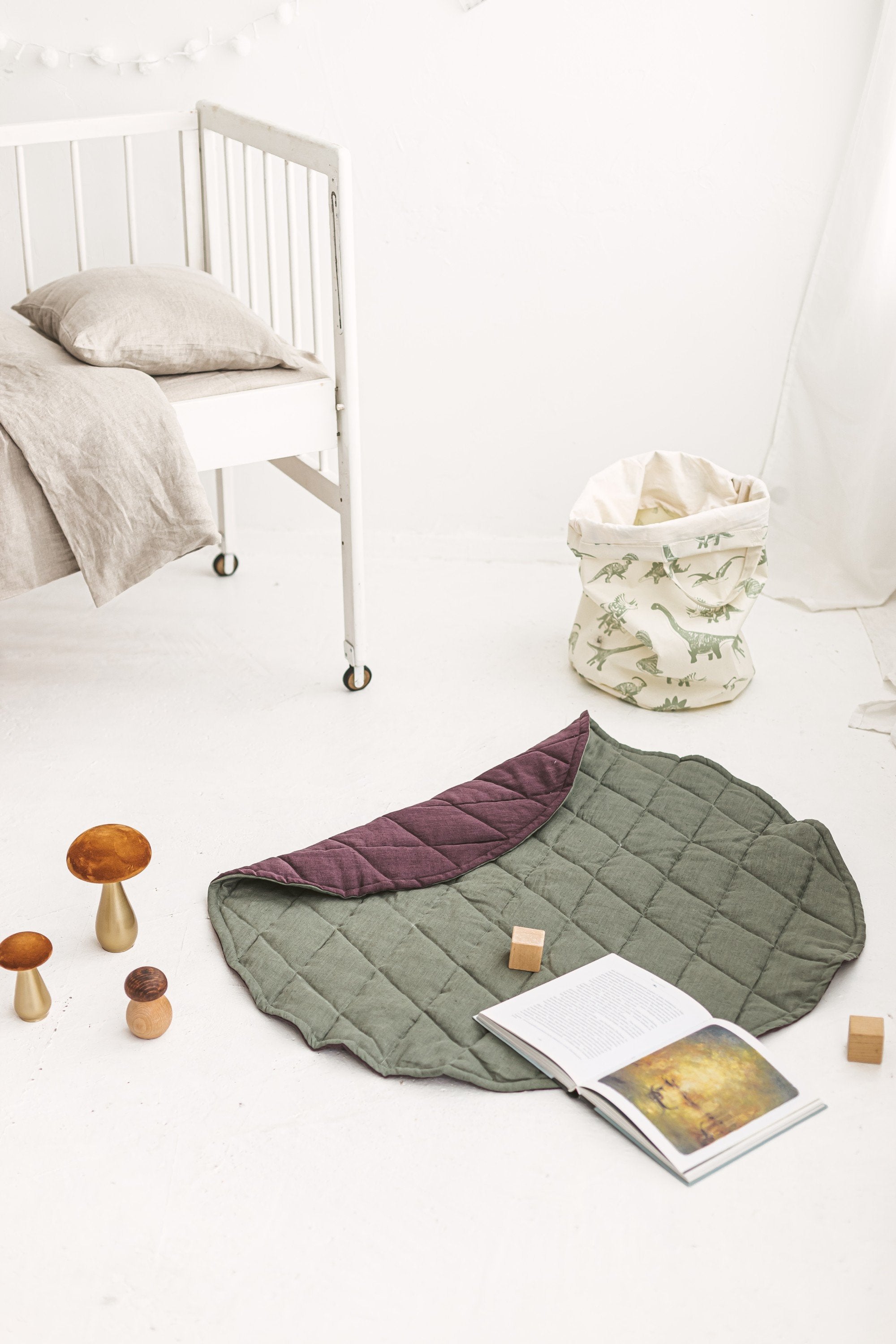 Mustard Natural Light Round Linen Quilted Rug