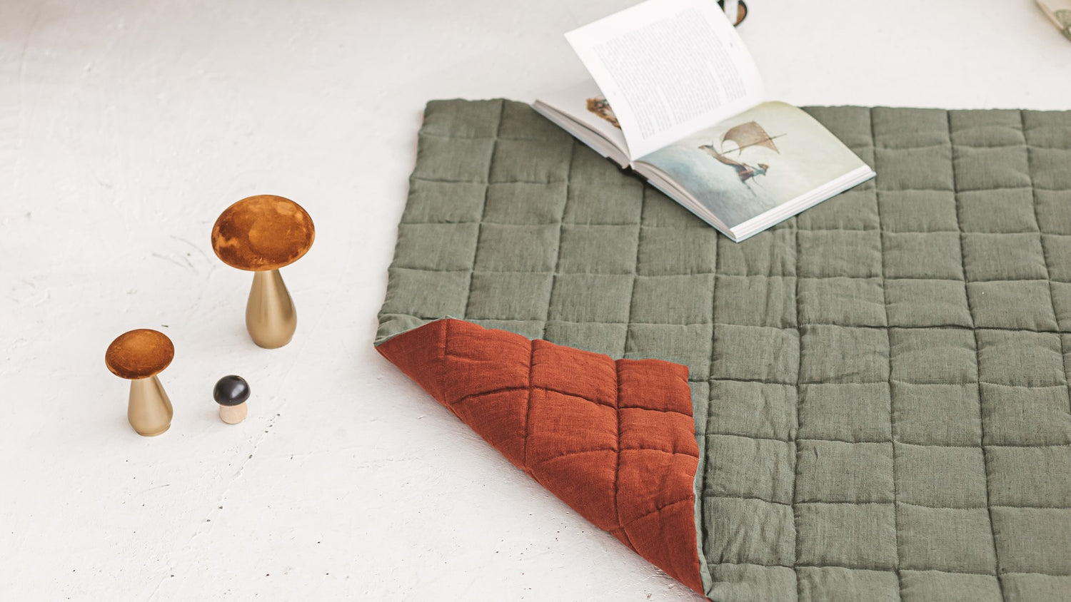 Linen Kids play mats