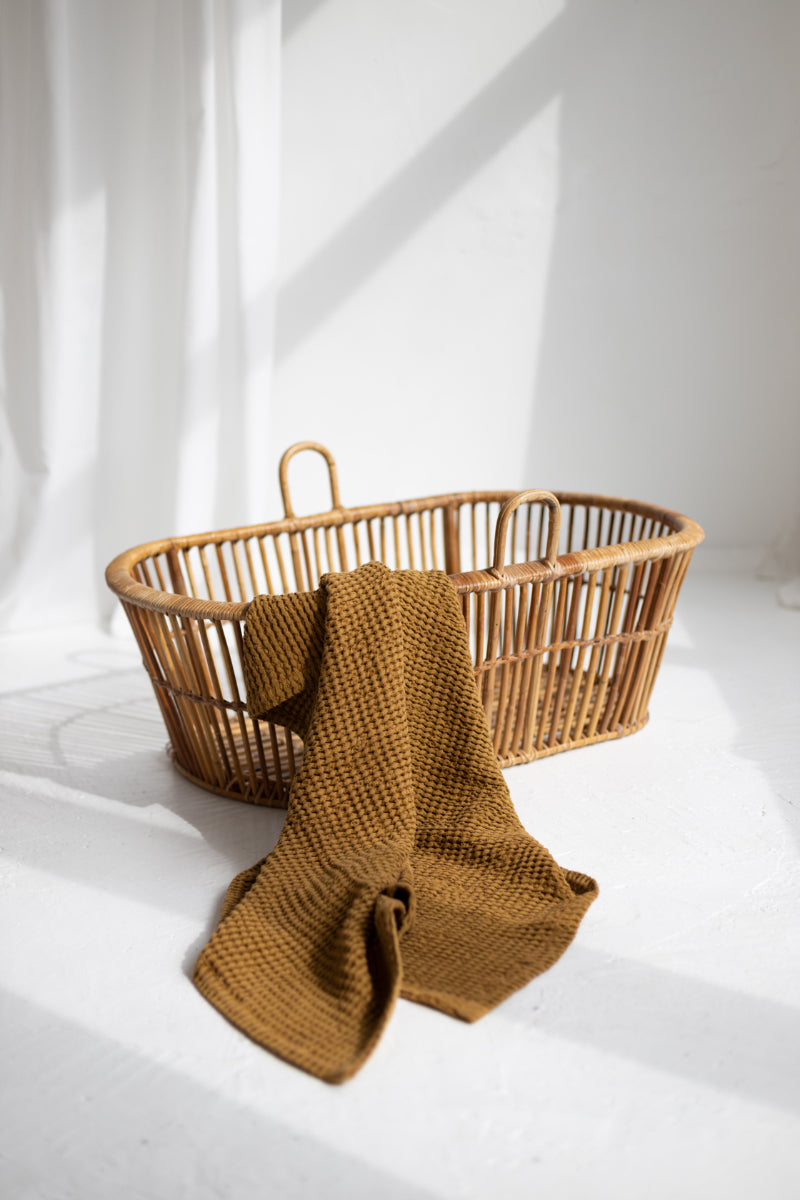 Amber Linen Waffle Bath Towel