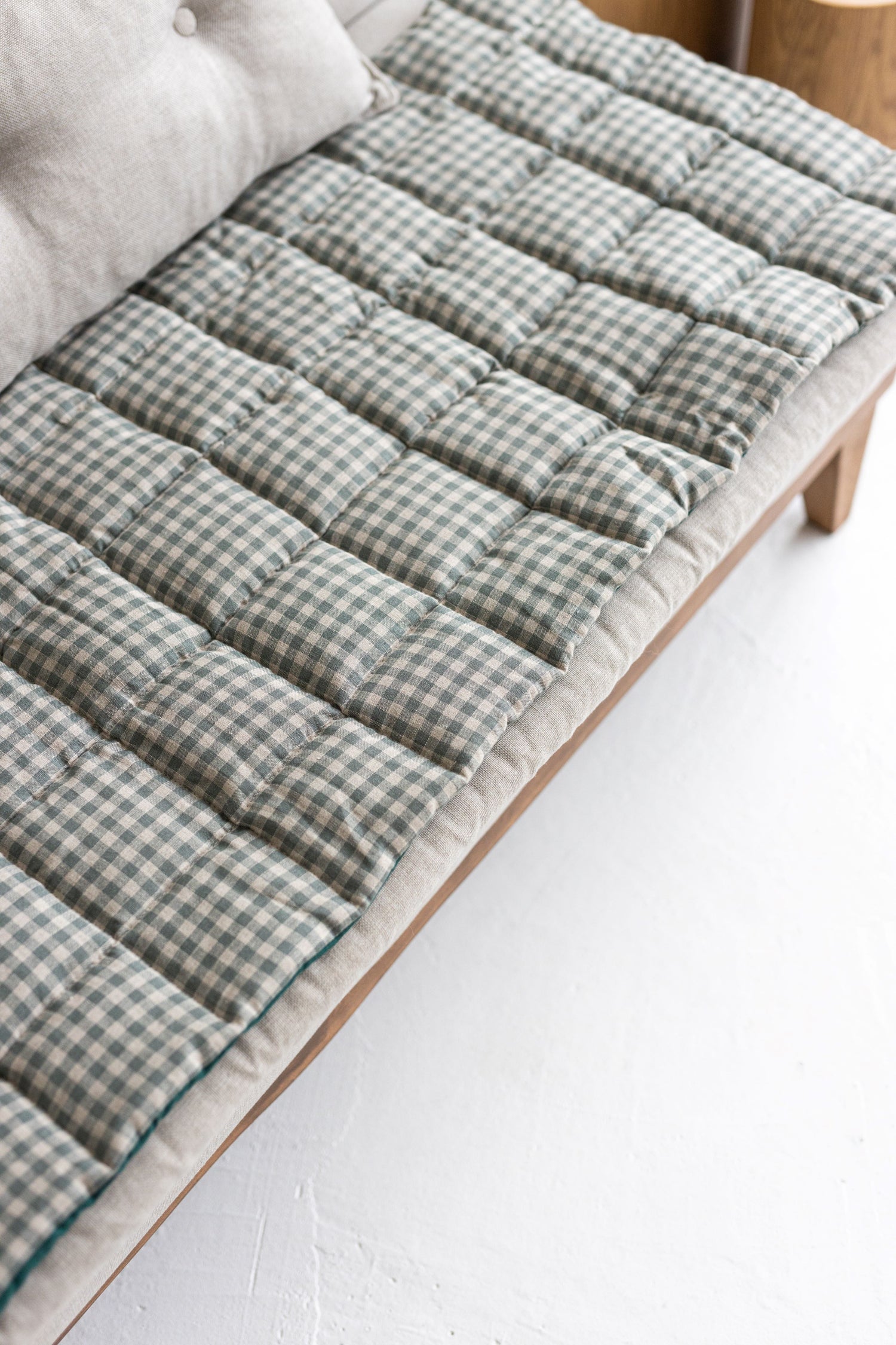 Two-sided Emerald Linen Couch Mat