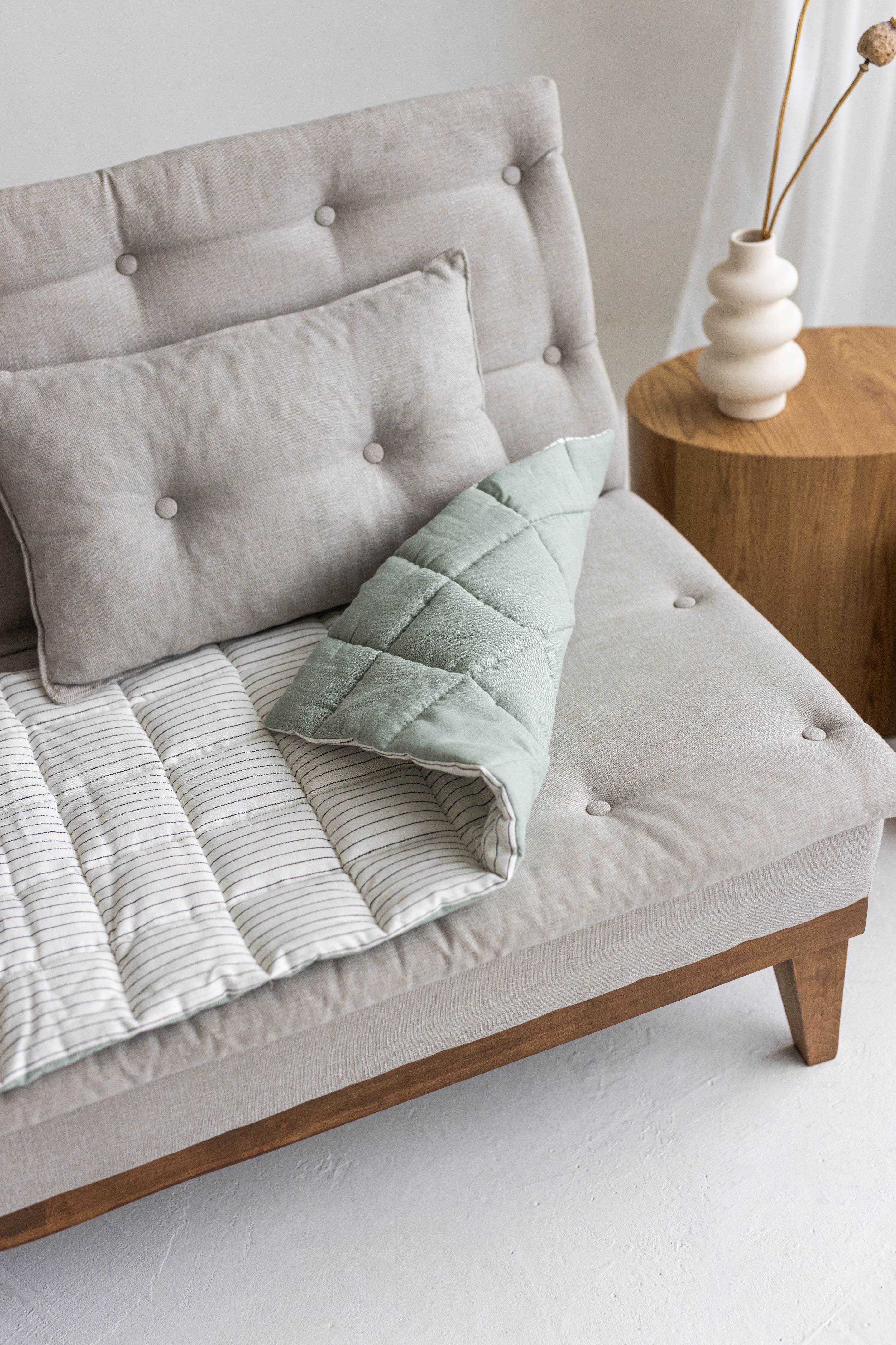 Two-sided Sage Linen Couch Mat