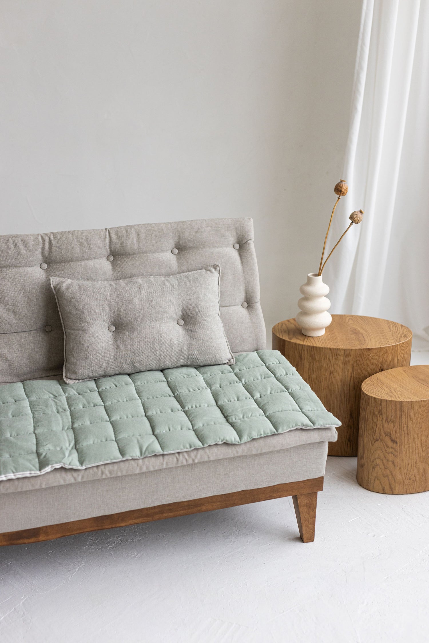 Two-sided Sage Linen Couch Mat