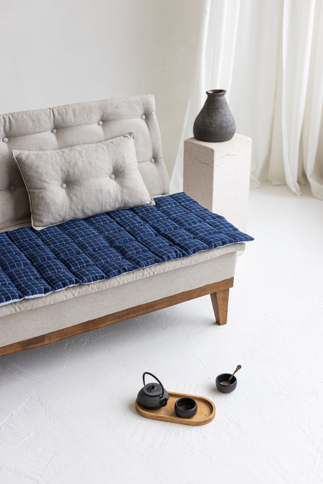 Two-sided Blue Linen Couch Mat