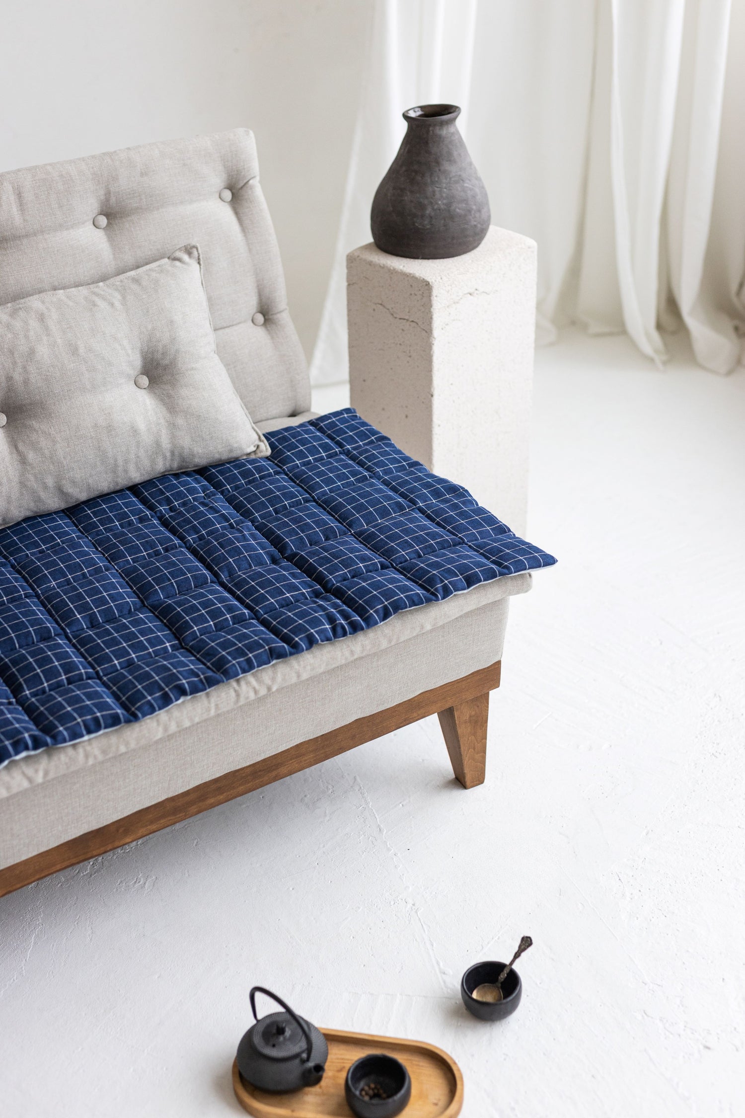 Two-sided Blue Linen Couch Mat