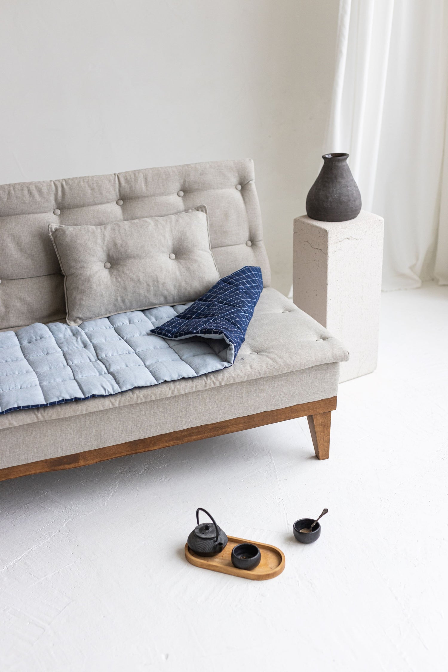 Two-sided Blue Linen Couch Mat