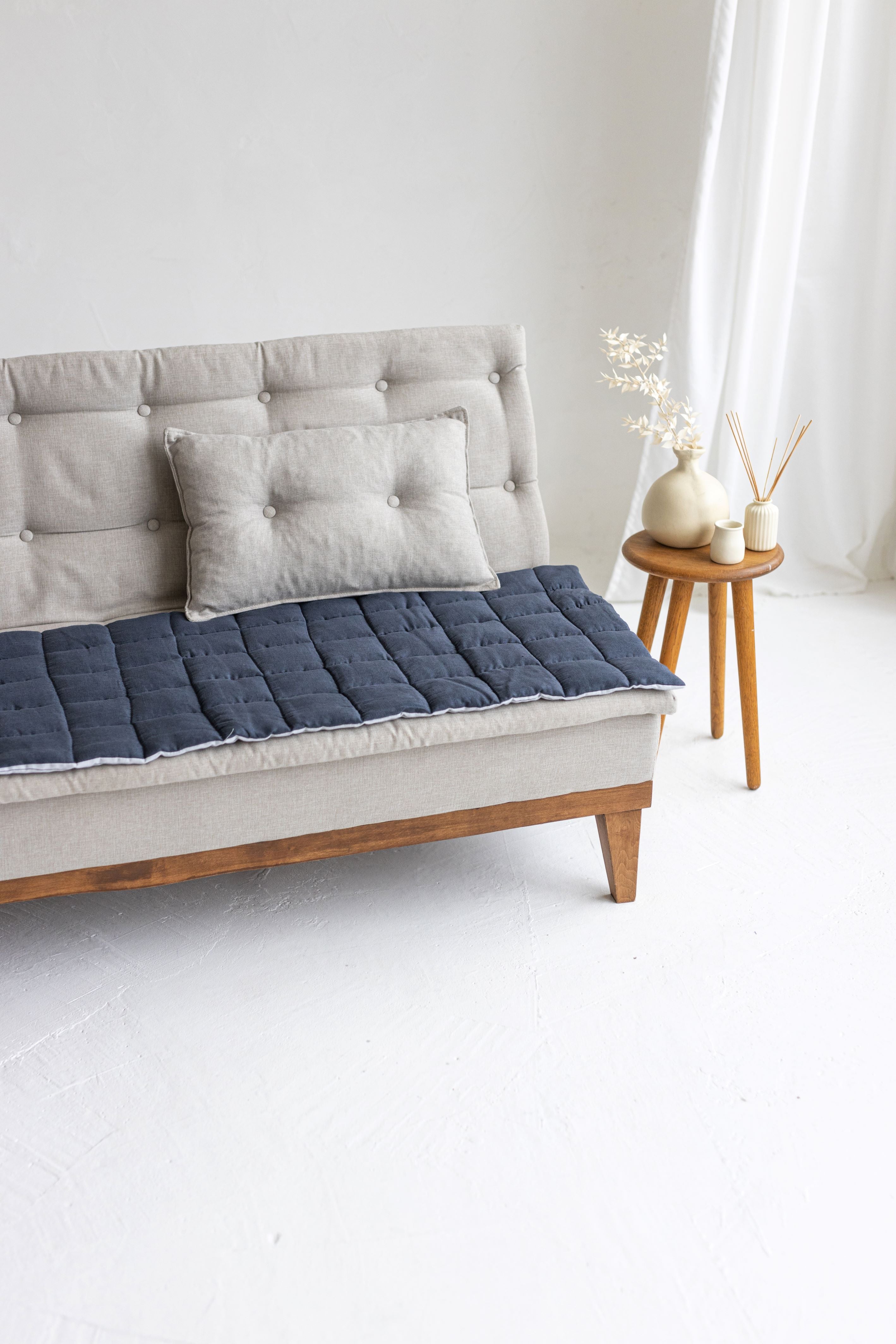 Two-sided Gray Linen Couch Mat