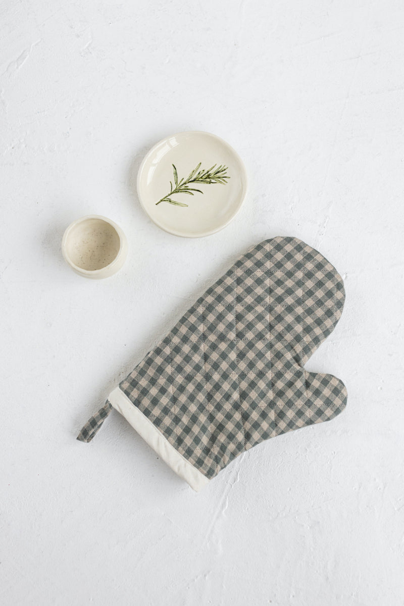linen oven mitt and linen pot holder