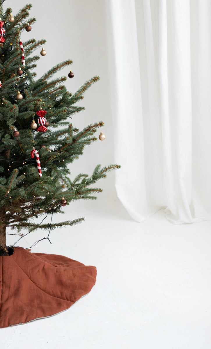 linen Christmas tree skirt