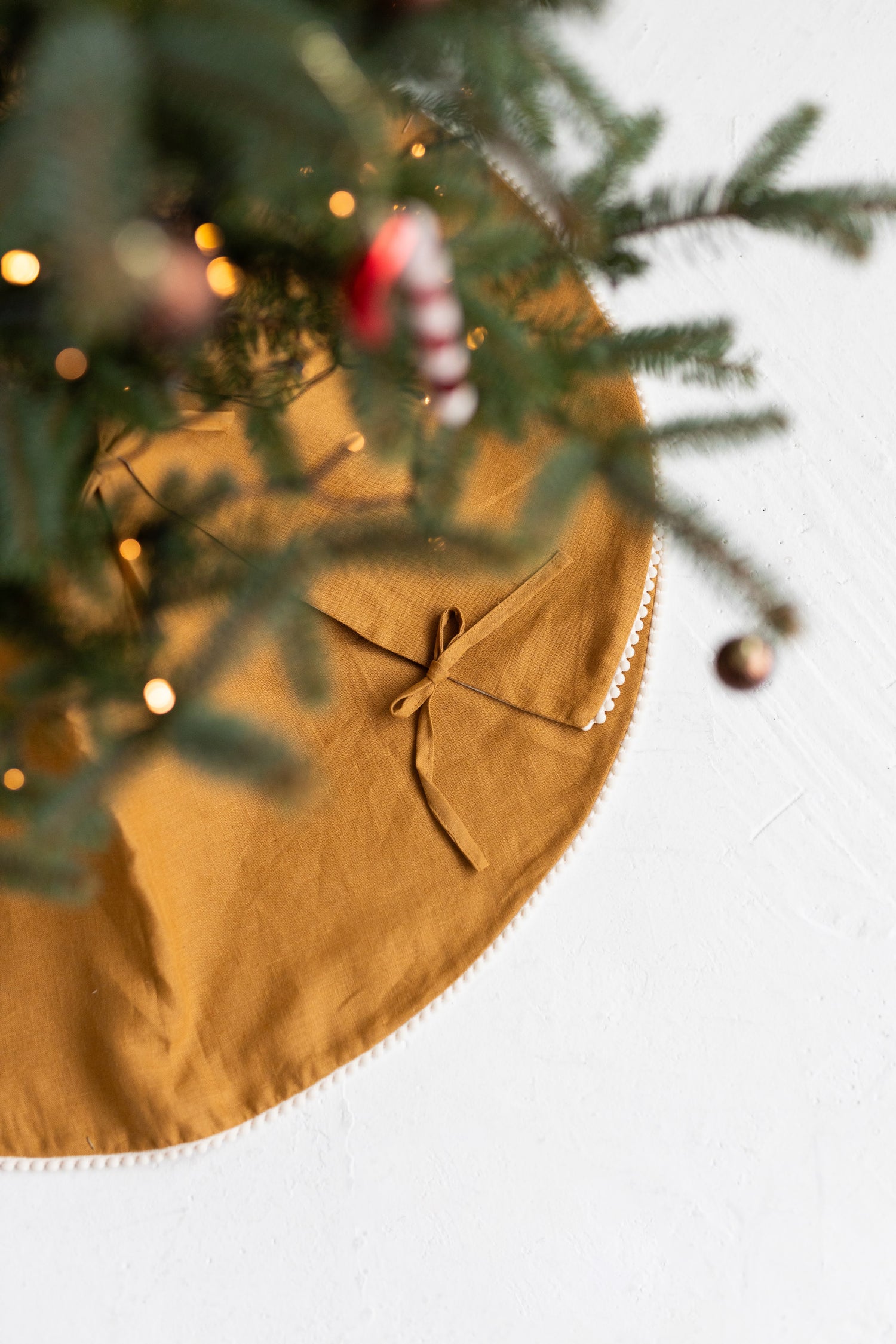 linen Christmas tree skirt