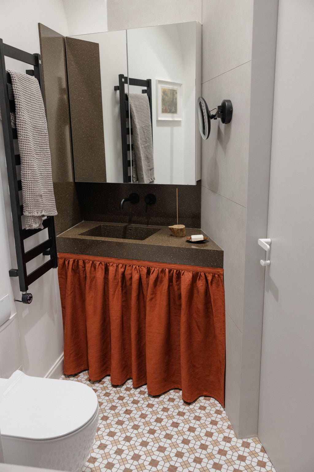 linen sink skirt with velcro