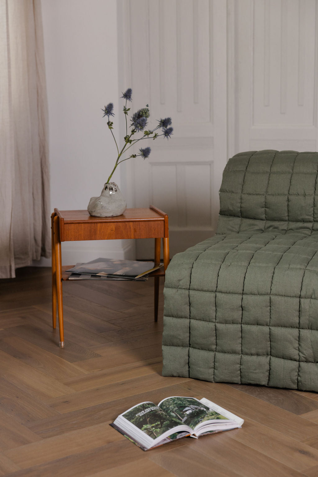 quilted linen lounge cover