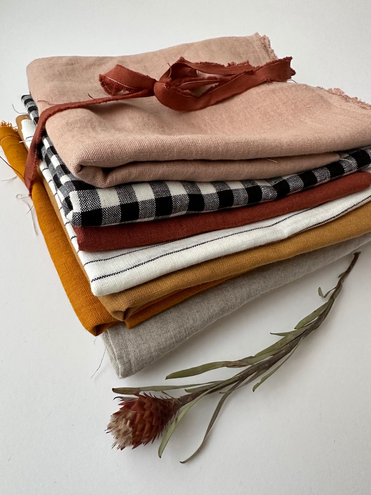 linen fabric swatches by weight