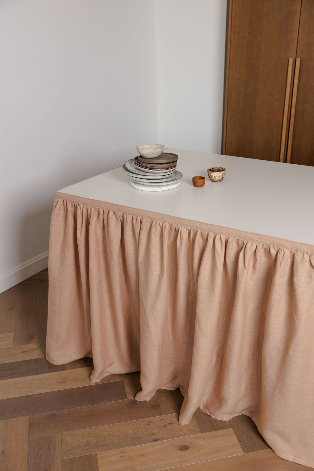 linen sink skirt with velcro