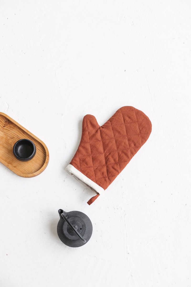 linen oven mitt