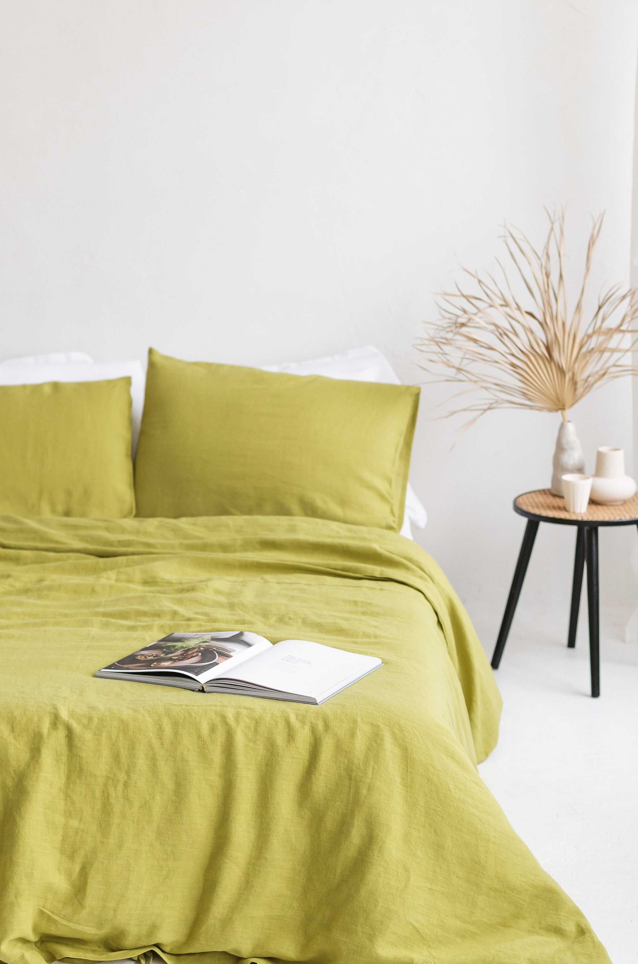 Lime Linen Bedding Set