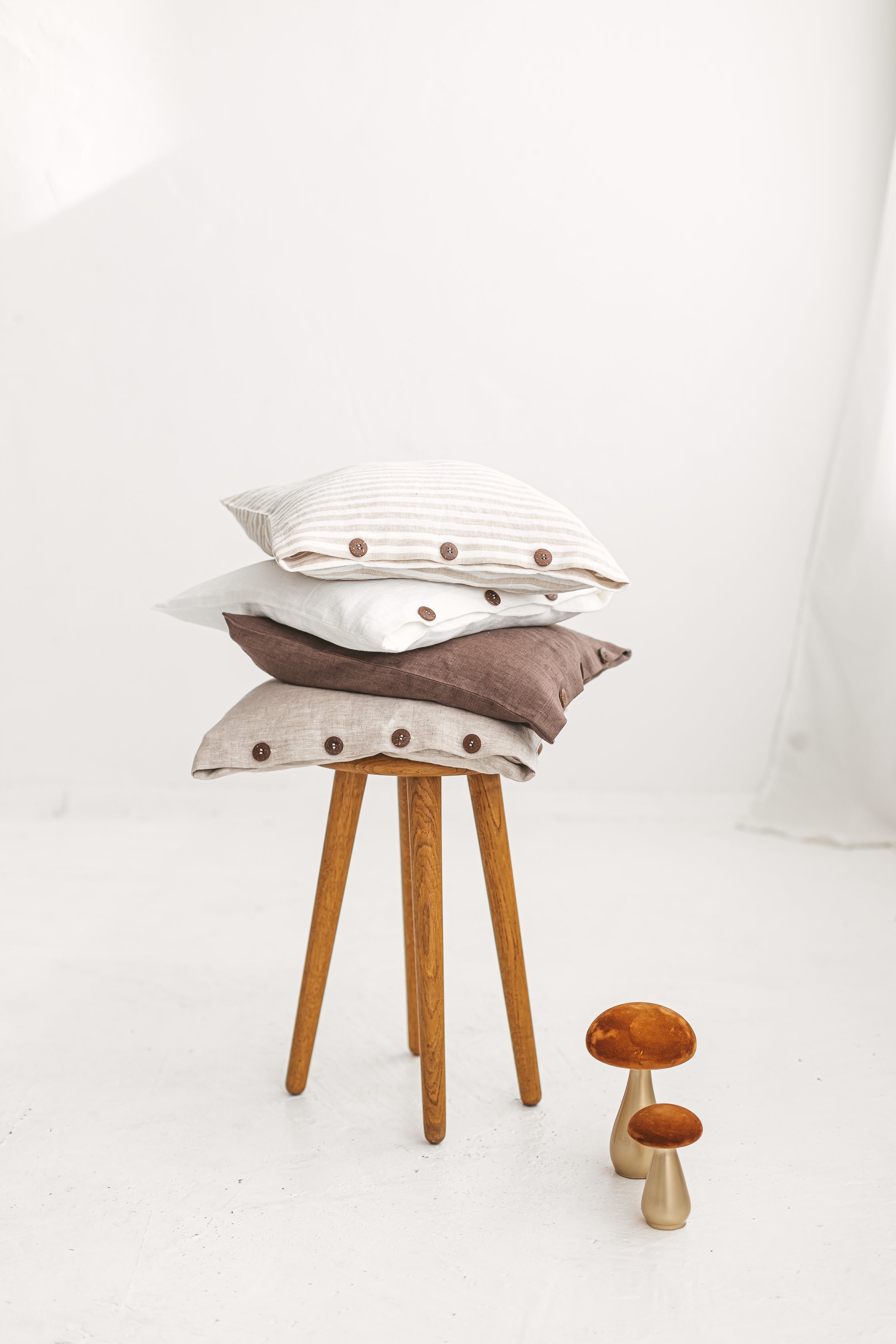 linen pillowcase with buttons