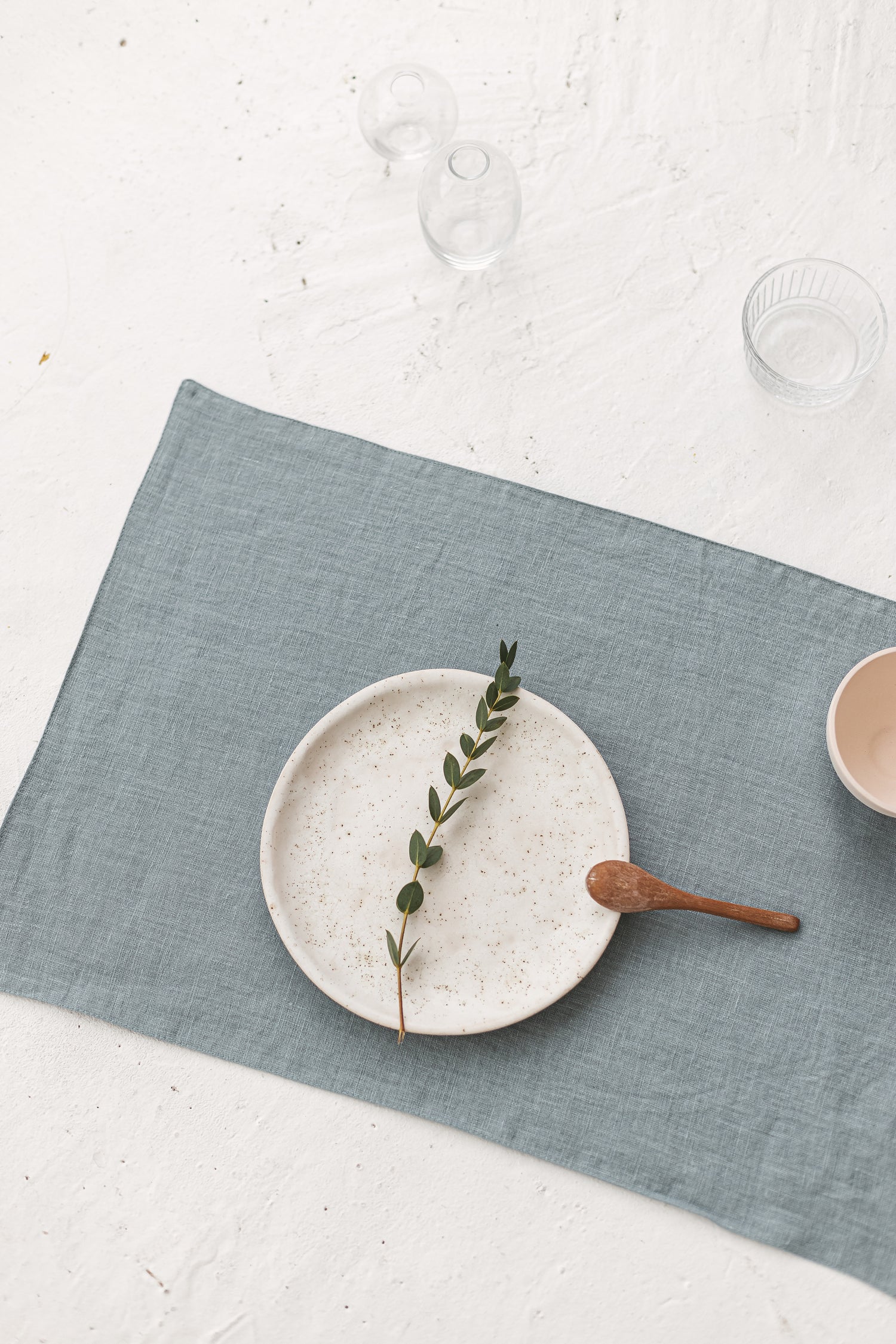 Green linen table mat