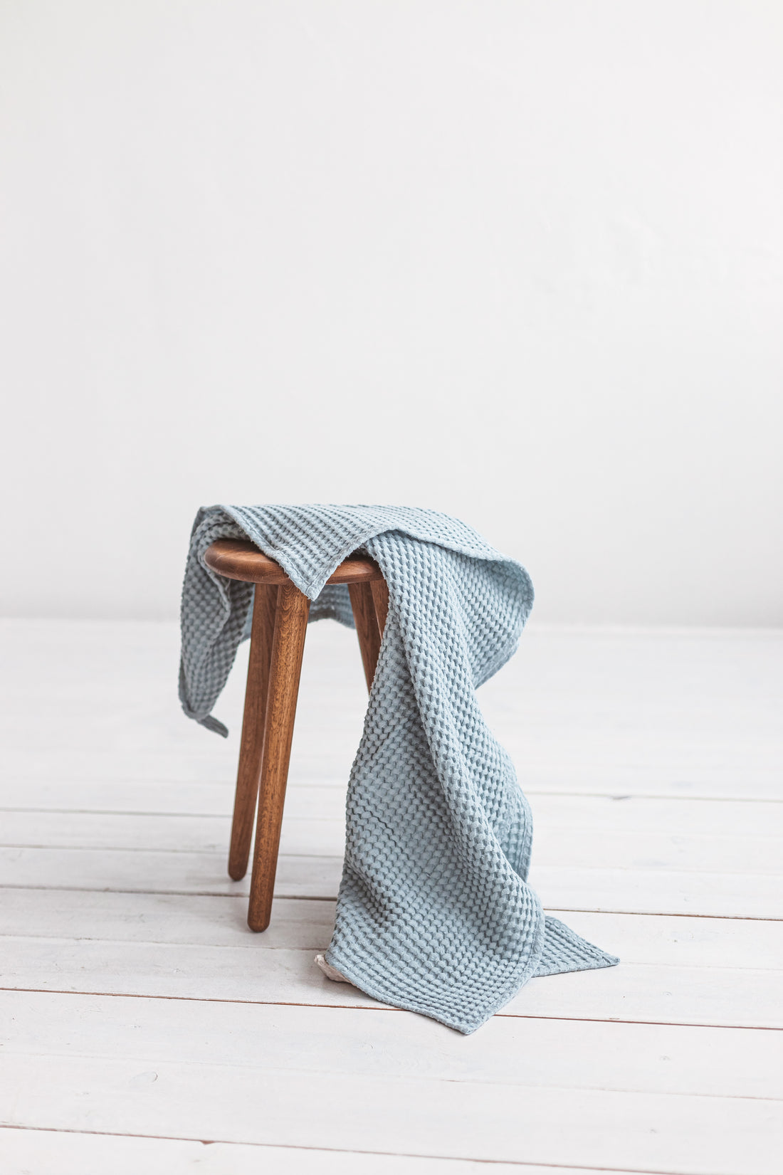 Light Blue Linen Waffle Bath Towel