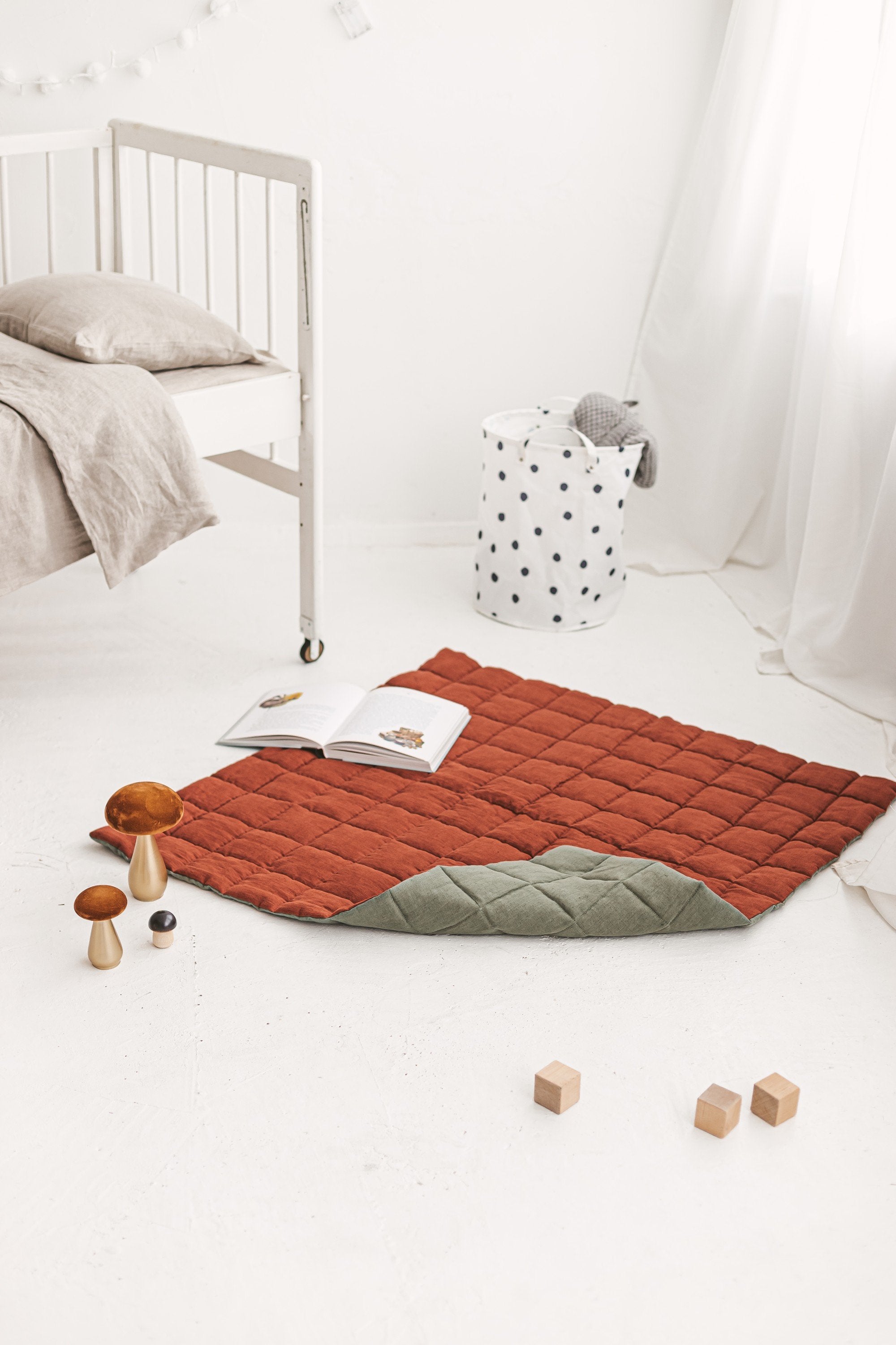 Dark Green Amber Linen Baby Padded Play Mat