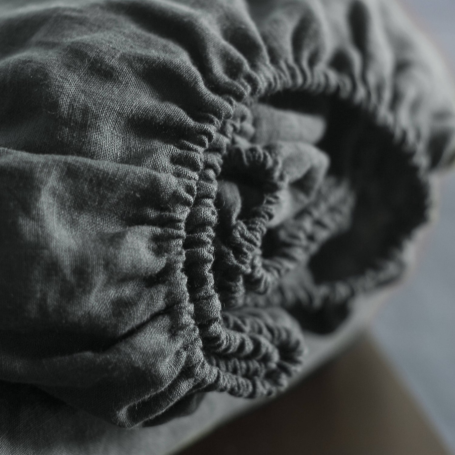 Graphite Gray Linen Fitted Sheet