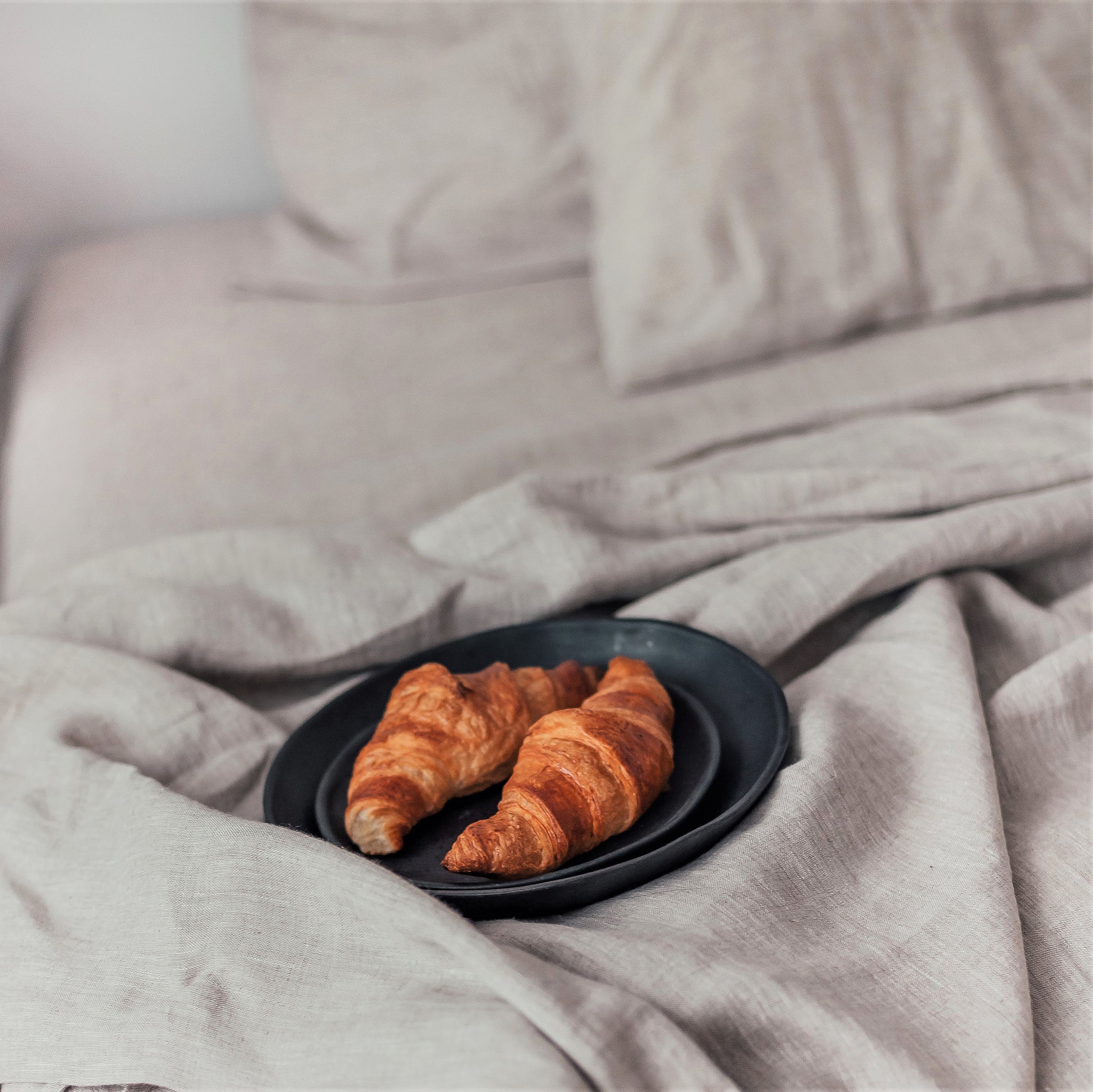 Graphite Gray Linen Fitted Sheet