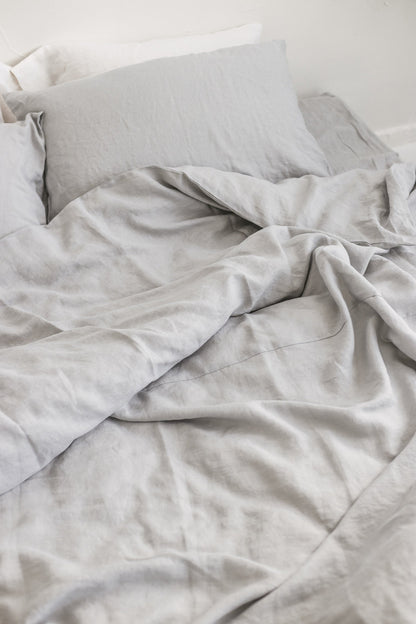 Set Of Cloud Gray Linen Duvet Cover And 2 Pillow Cases