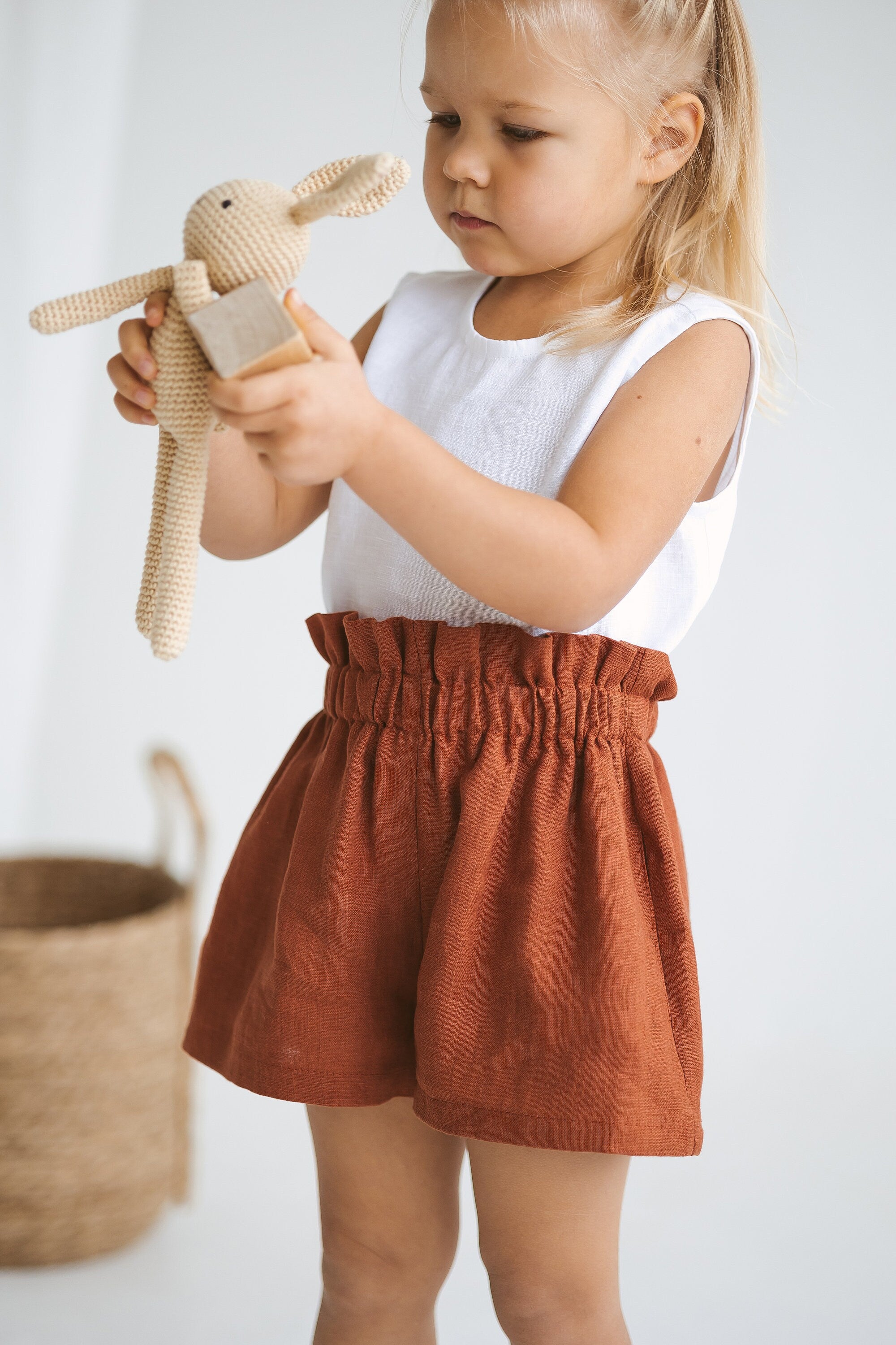 Rusty Linen Girls Shorts