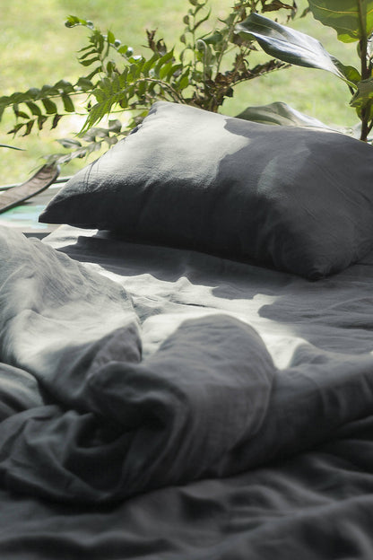 Set Of Graphite Gray Linen Duvet Cover And 2 Pillow Cases