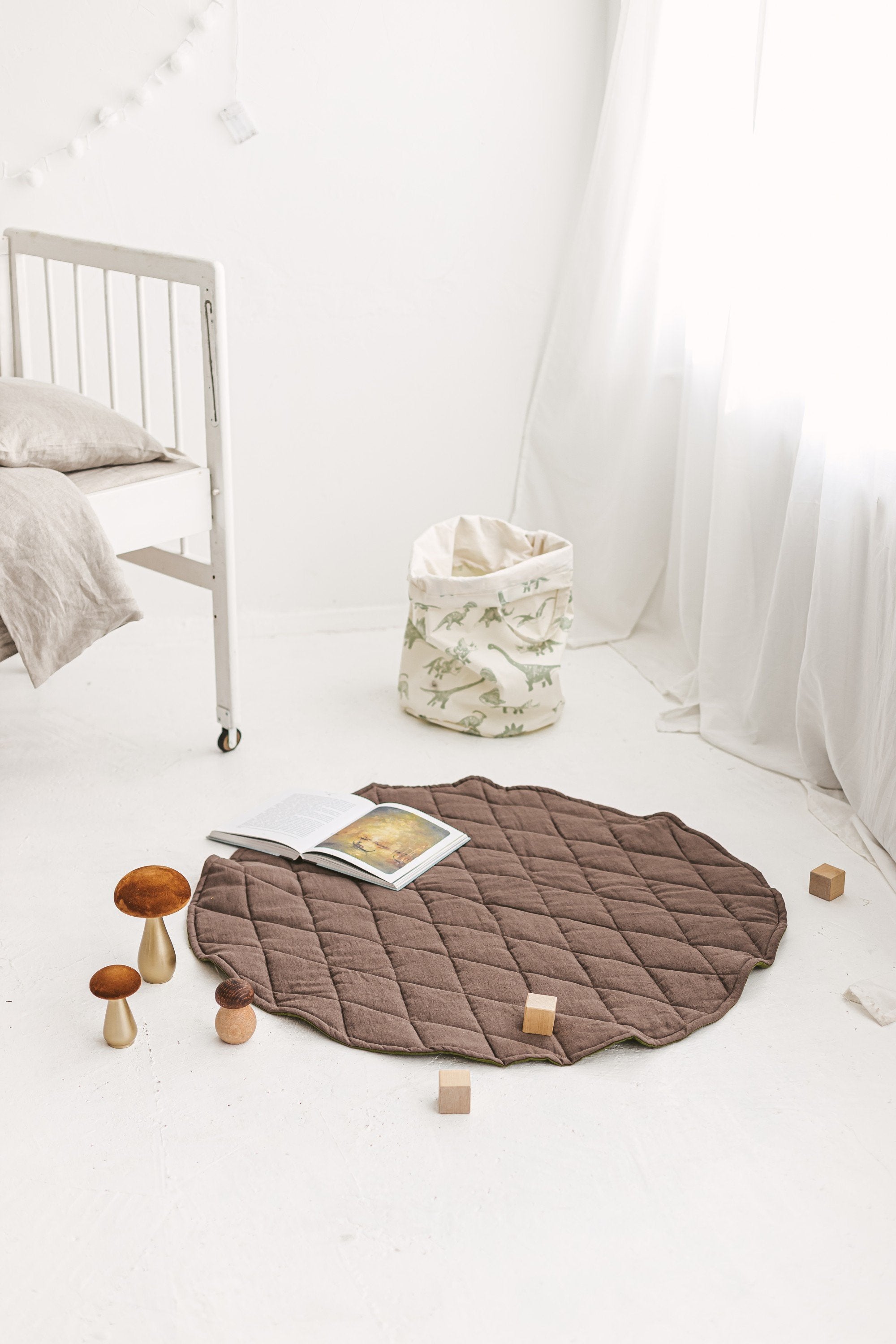 Moss Green Walnut Brown Round Linen Quilted Rug